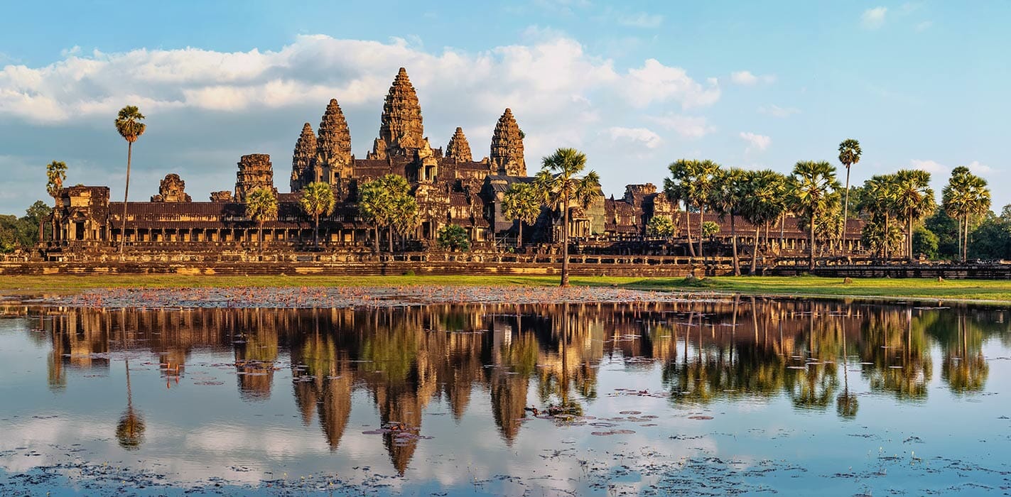 Influencia menta entre De Bangkok a Angkor Wat: ¿en autobús, en tren o en avión?